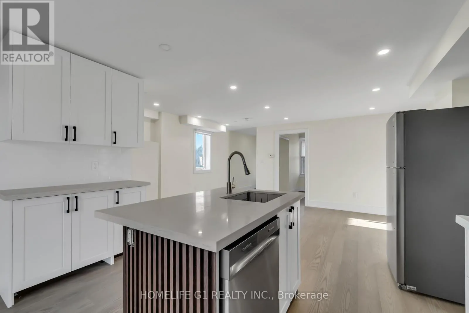 241 CHARLES STREET W