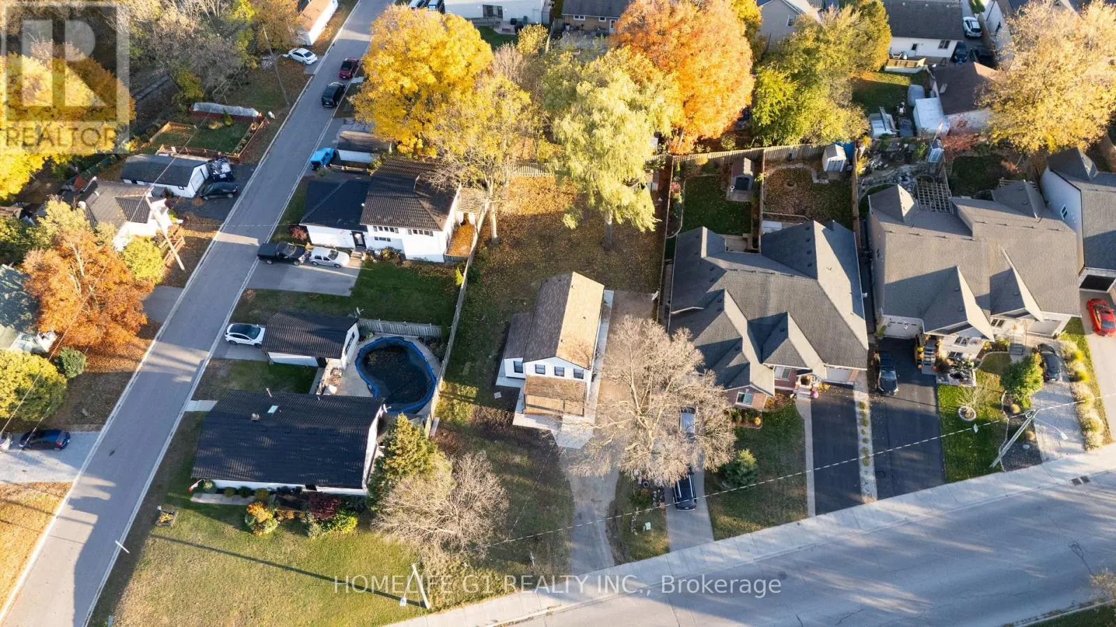 241 CHARLES STREET W