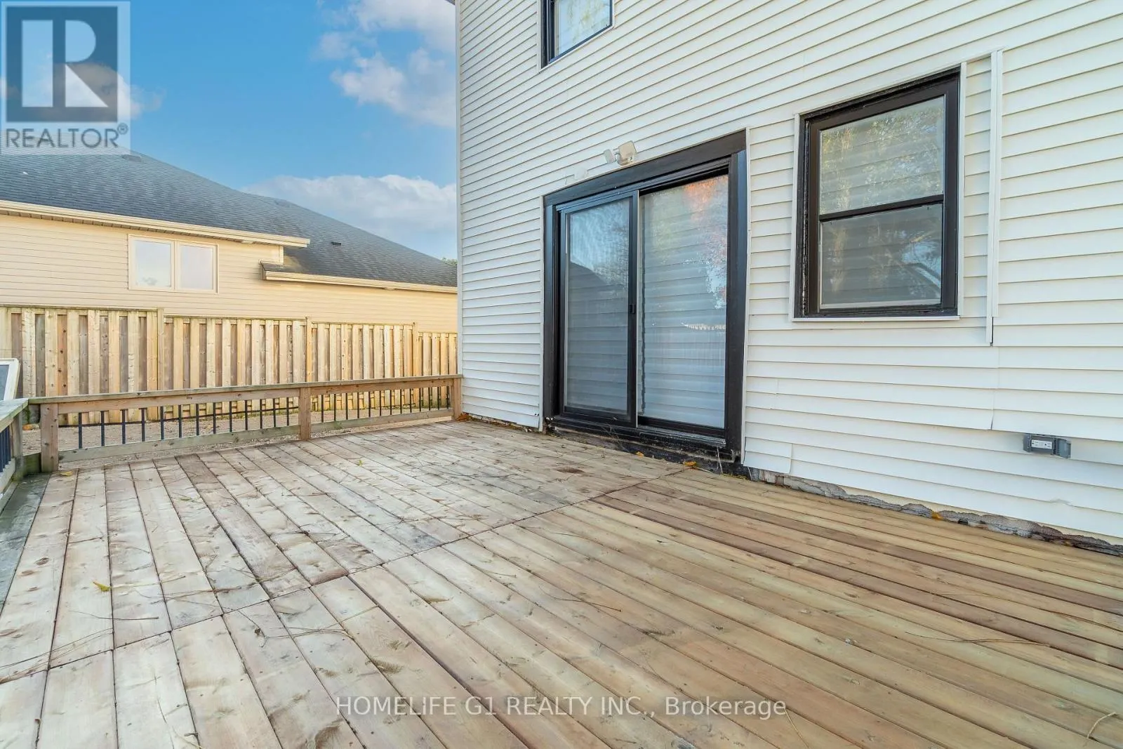 241 CHARLES STREET W