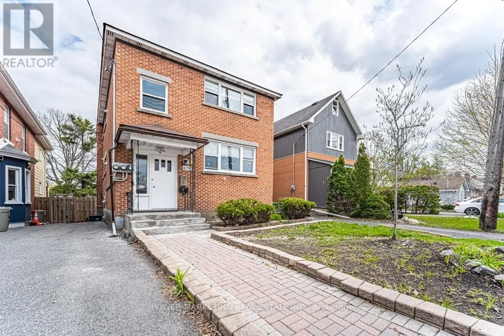 3 - 679 ROOSEVELT AVENUE