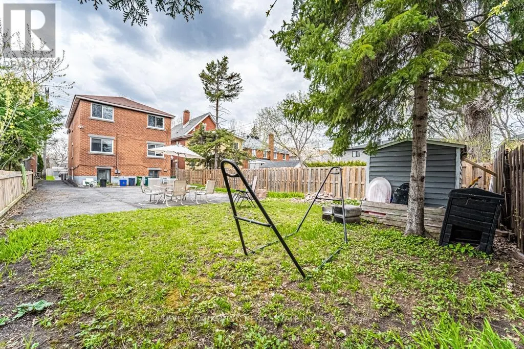 3 - 679 ROOSEVELT AVENUE