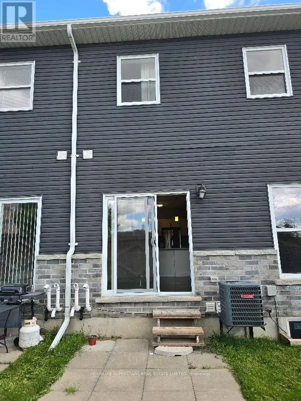 A2 - 439 ATHLONE AVENUE E