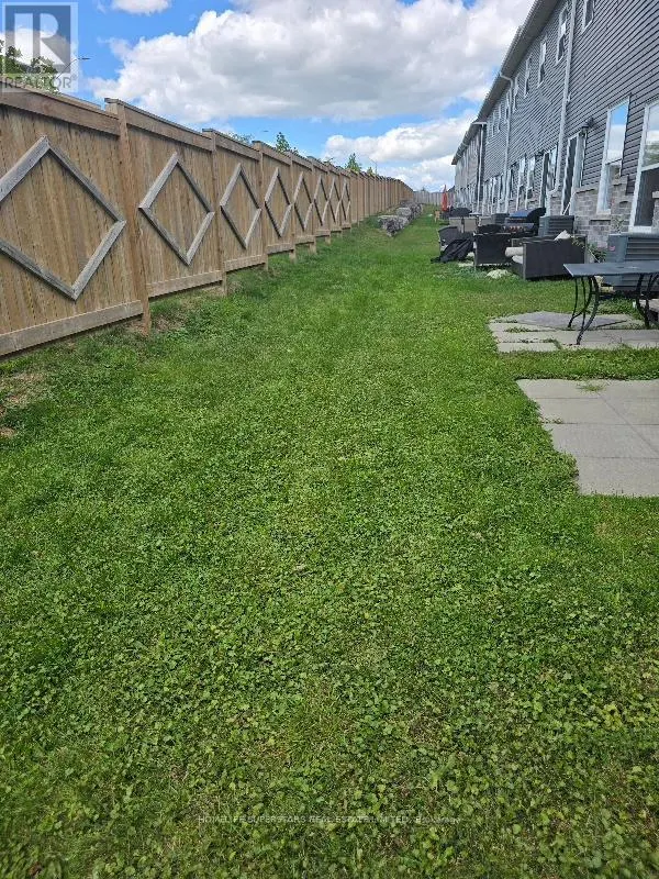 A2 - 439 ATHLONE AVENUE E