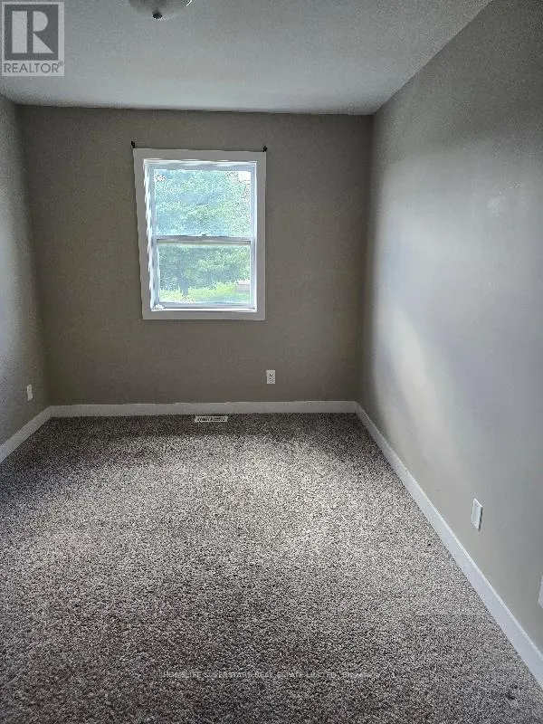 A2 - 439 ATHLONE AVENUE E