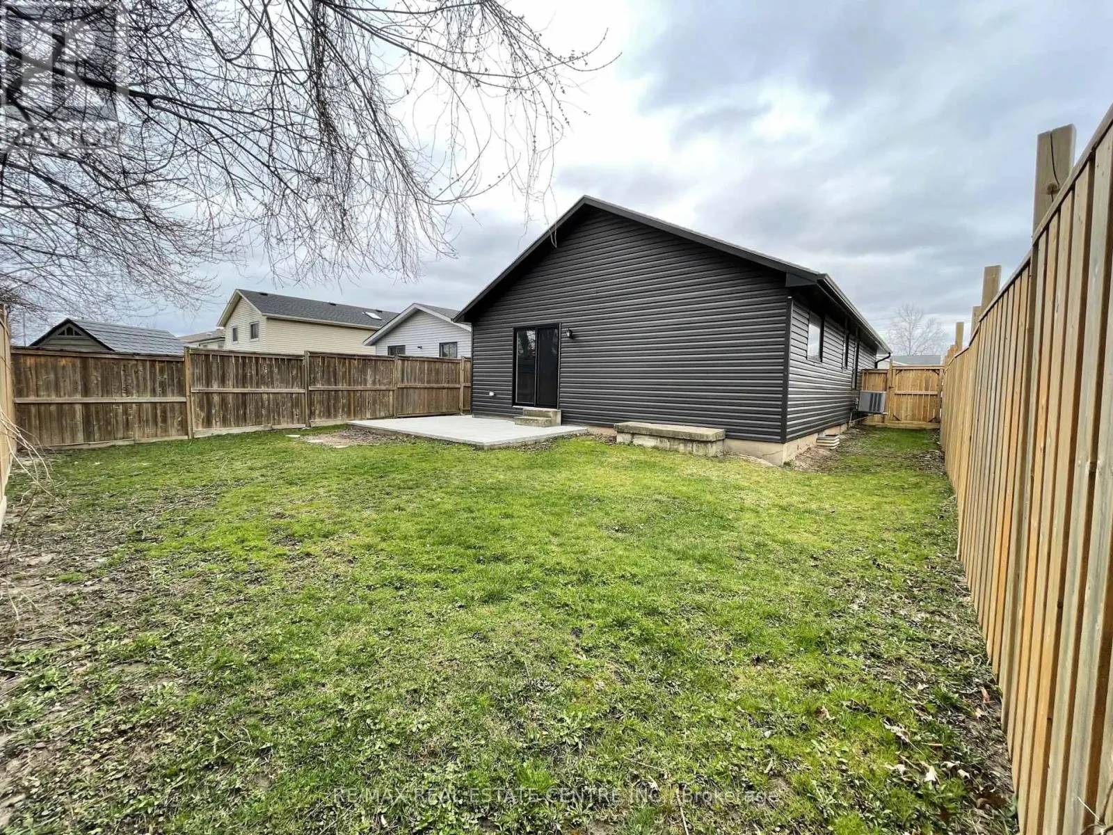 UPPER LEVEL - 5965 CRIMSON DRIVE