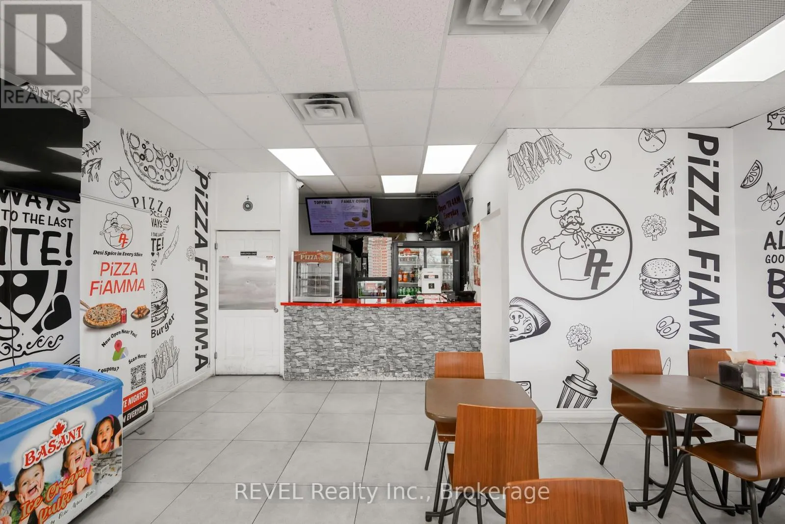 5 - 1001 LANGS DRIVE, #5