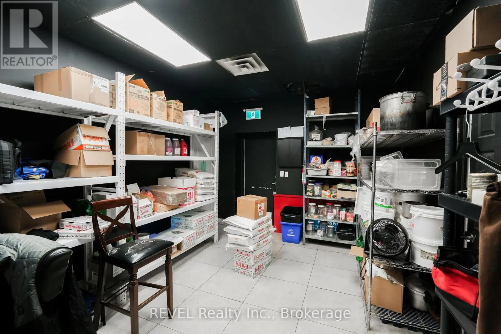 5 - 1001 LANGS DRIVE, #5