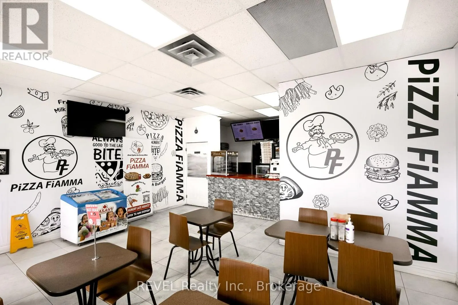 5 - 1001 LANGS DRIVE, #5