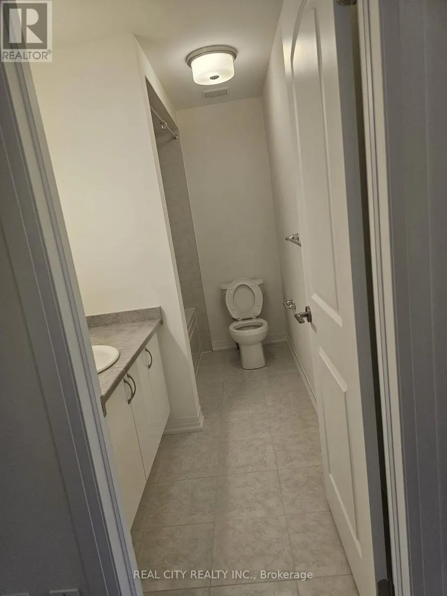 37 GEORGE BRIER DRIVE W