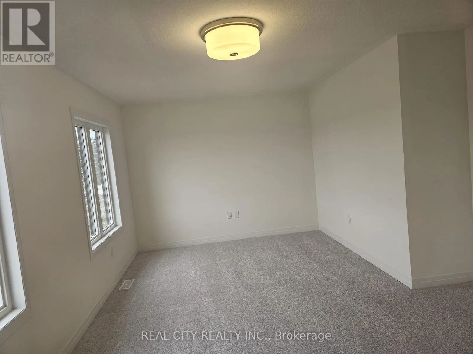 37 GEORGE BRIER DRIVE W