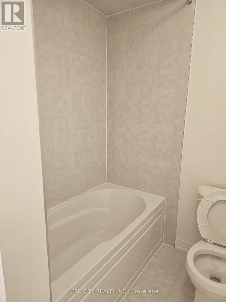 37 GEORGE BRIER DRIVE W