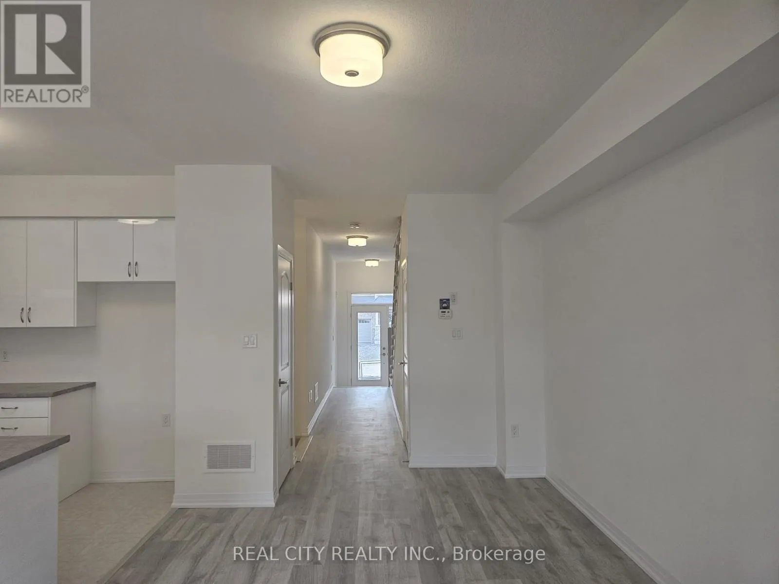 37 GEORGE BRIER DRIVE W