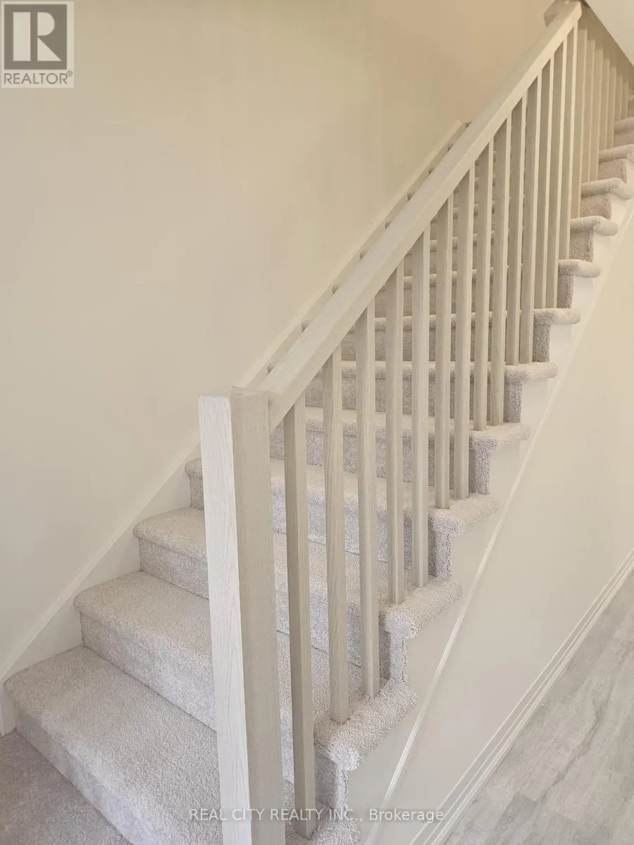 37 GEORGE BRIER DRIVE W