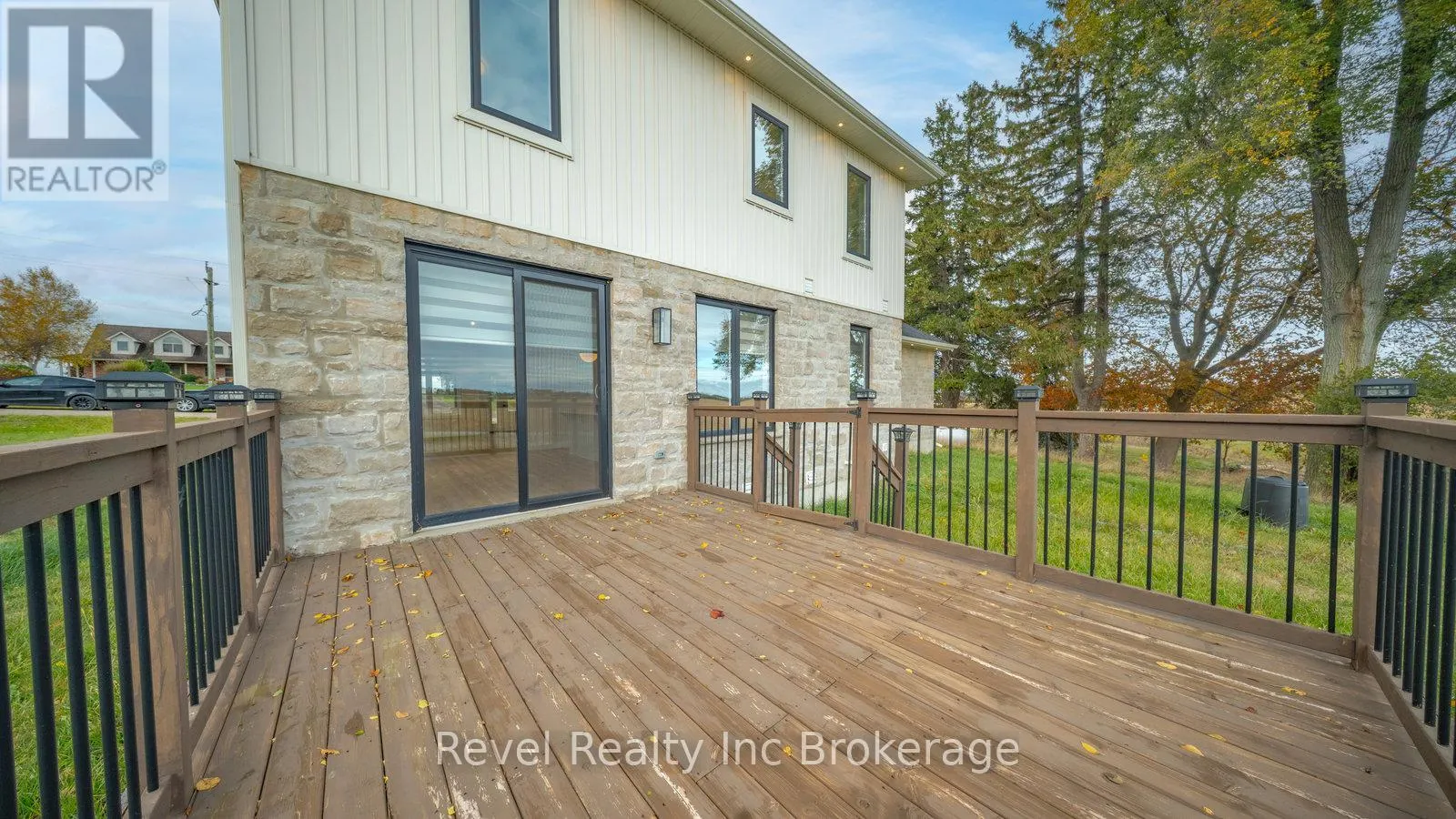 574252 OLD SCHOOL LINE