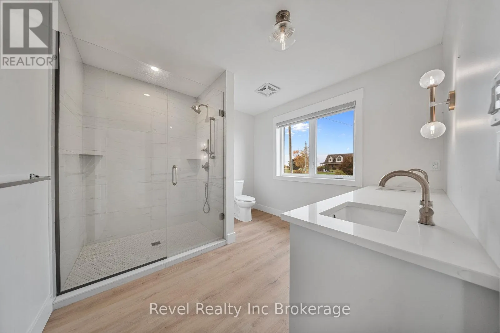 574252 OLD SCHOOL LINE