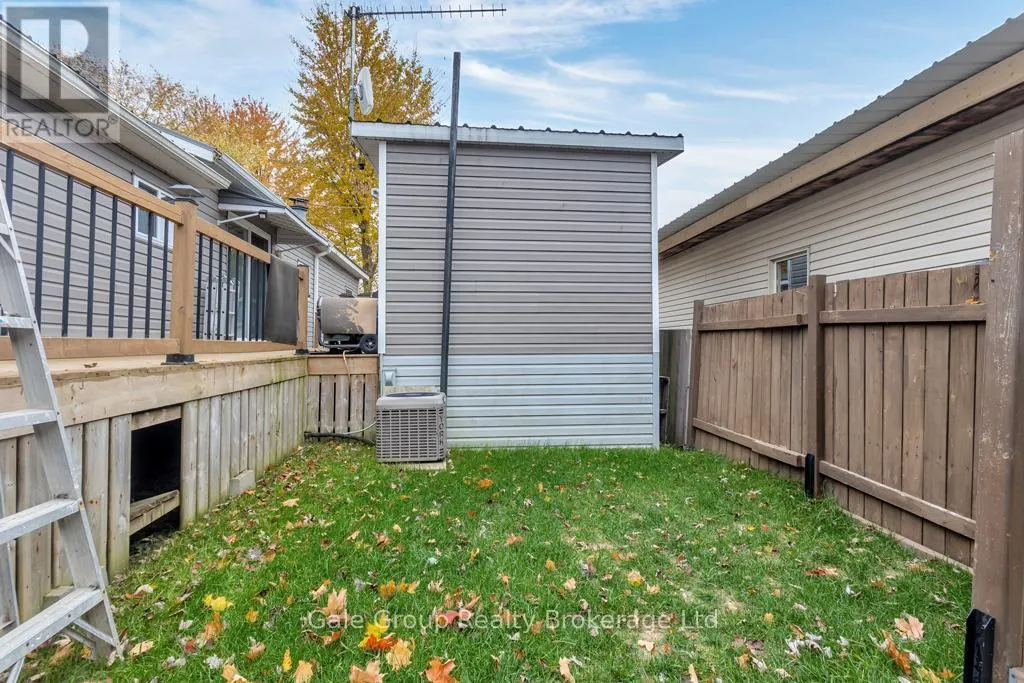 596101 HWY 59 TROPICANA #15 CRESCENT E