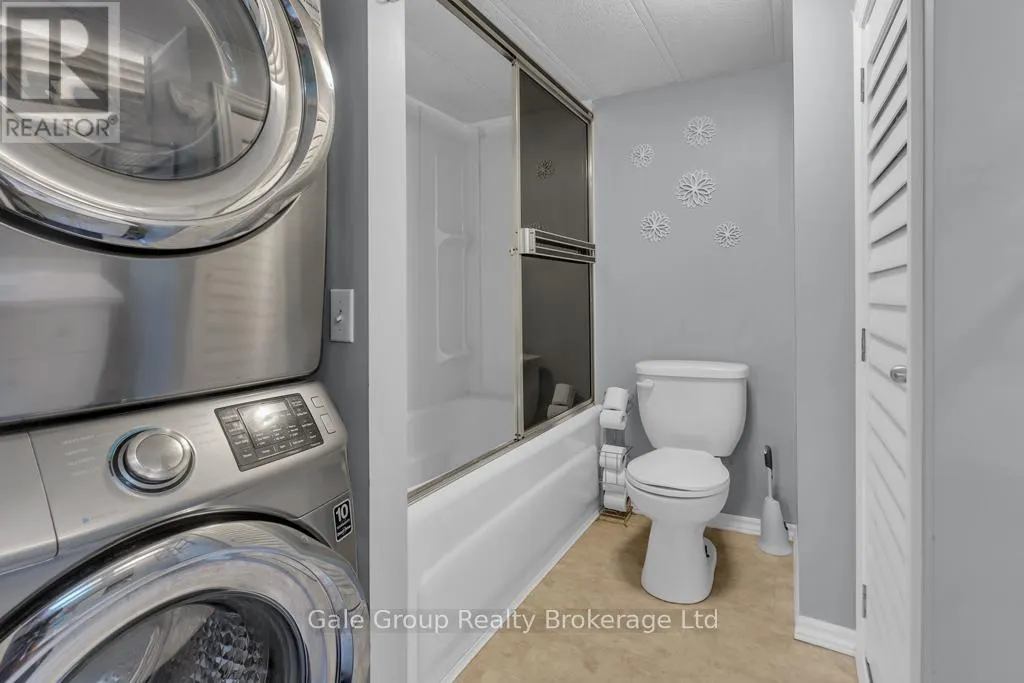 596101 HWY 59 TROPICANA #15 CRESCENT E