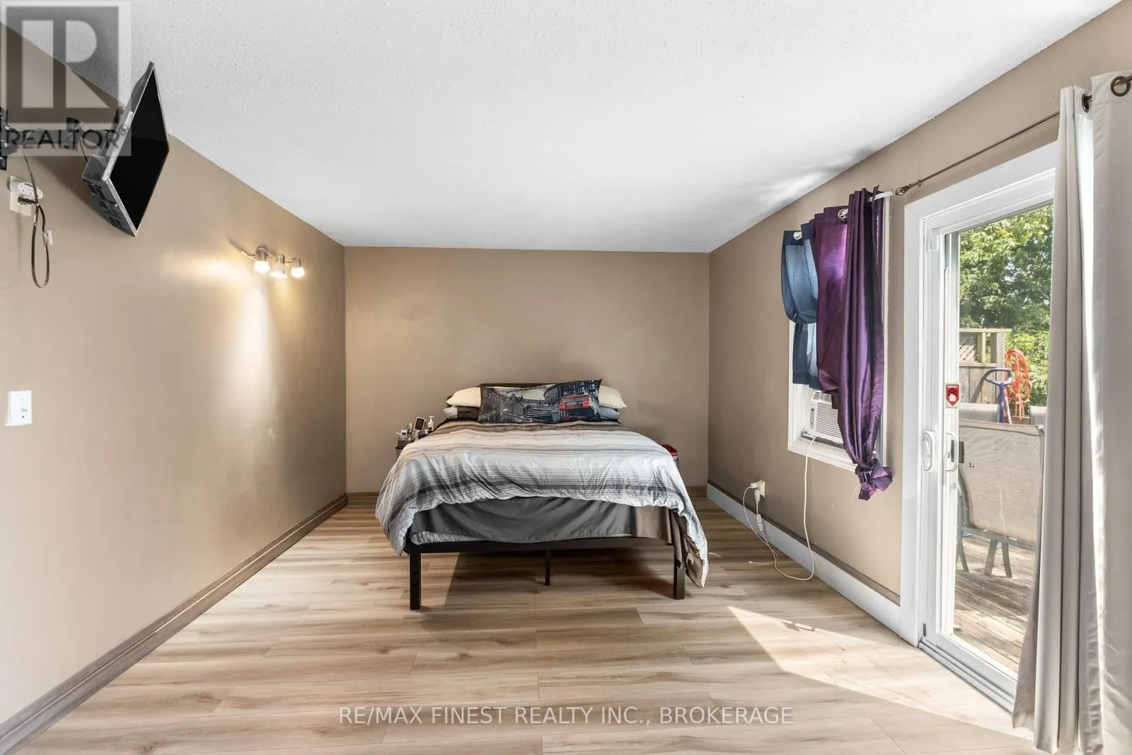 114 JEAN WORRELL CRESCENT