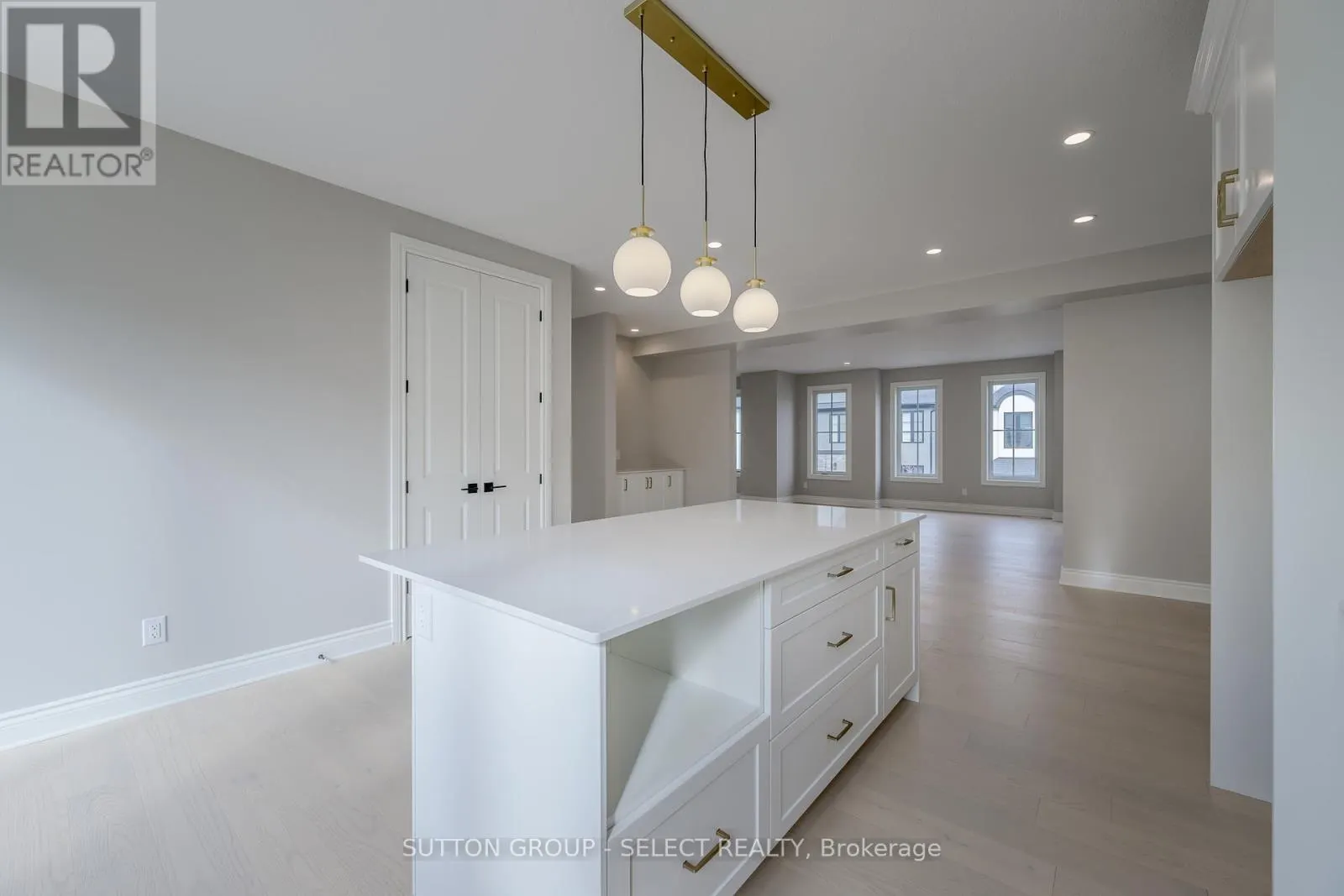 9 - 2835 SHEFFIELD PLACE, #9