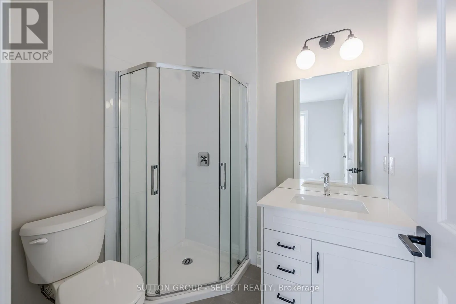 9 - 2835 SHEFFIELD PLACE, #9