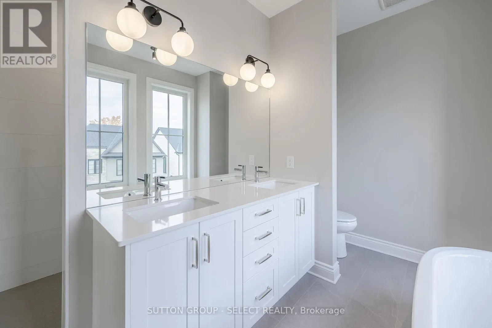 9 - 2835 SHEFFIELD PLACE, #9