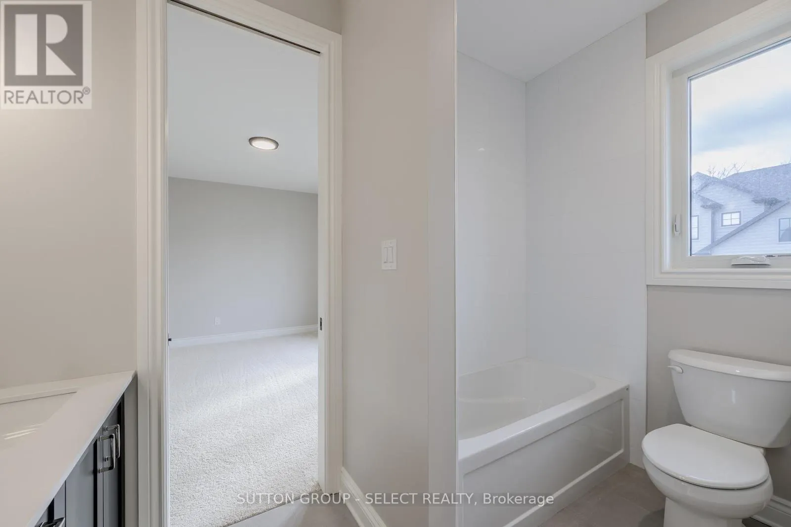 9 - 2835 SHEFFIELD PLACE, #9