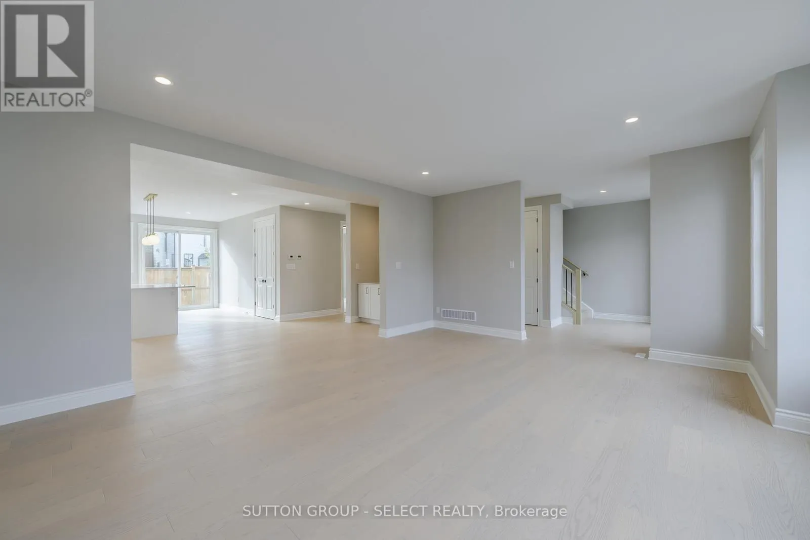 9 - 2835 SHEFFIELD PLACE, #9