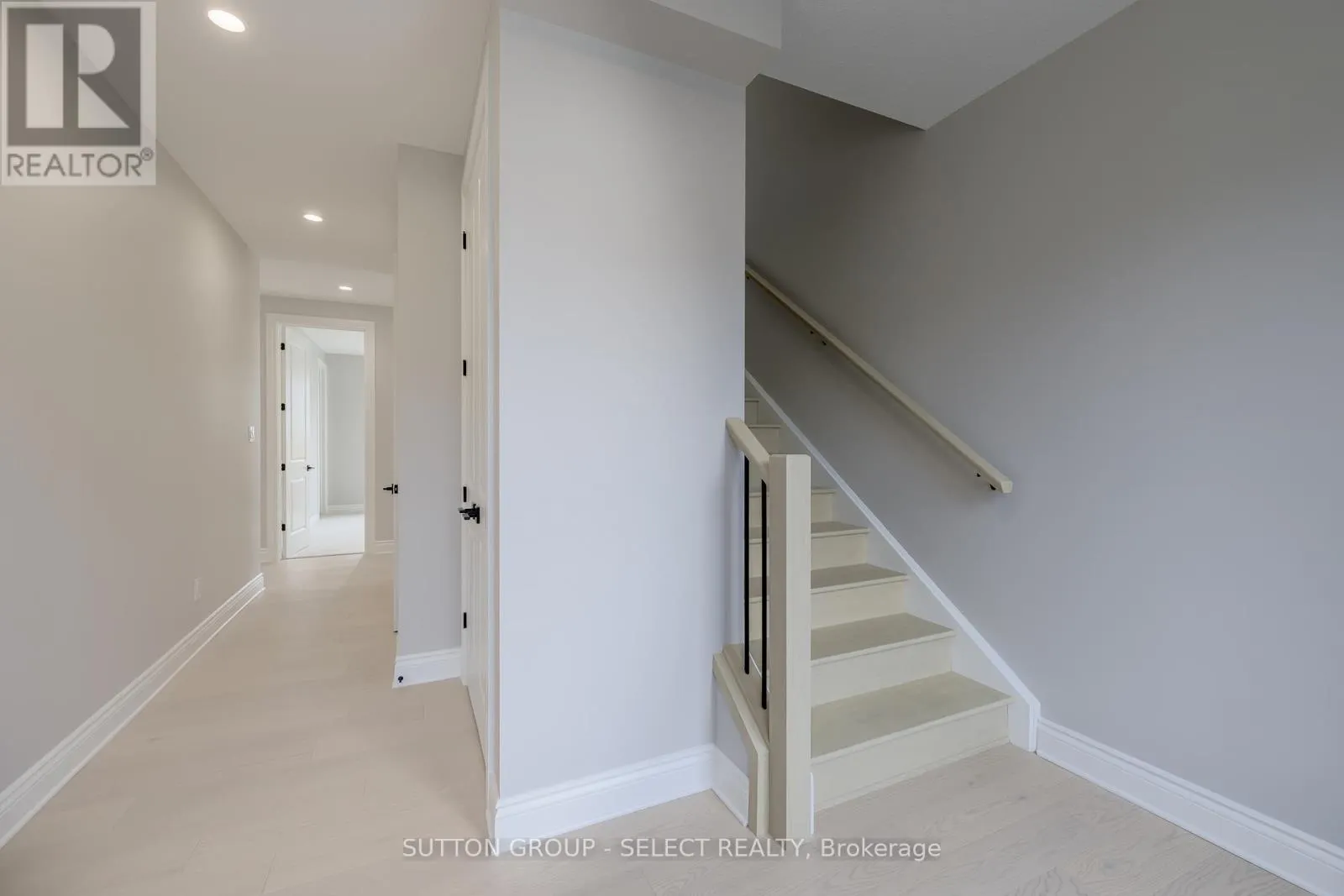 9 - 2835 SHEFFIELD PLACE, #9