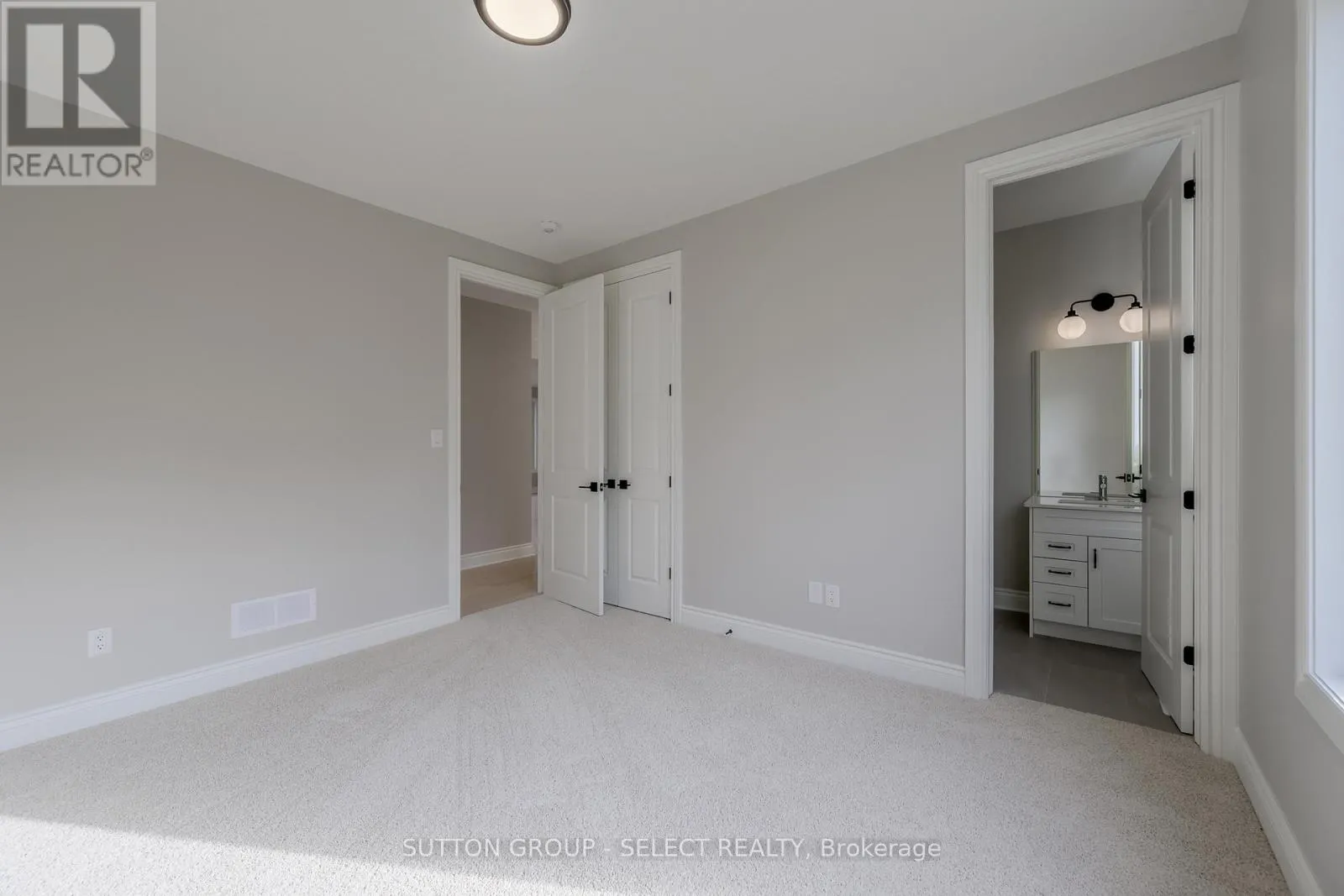 9 - 2835 SHEFFIELD PLACE, #9