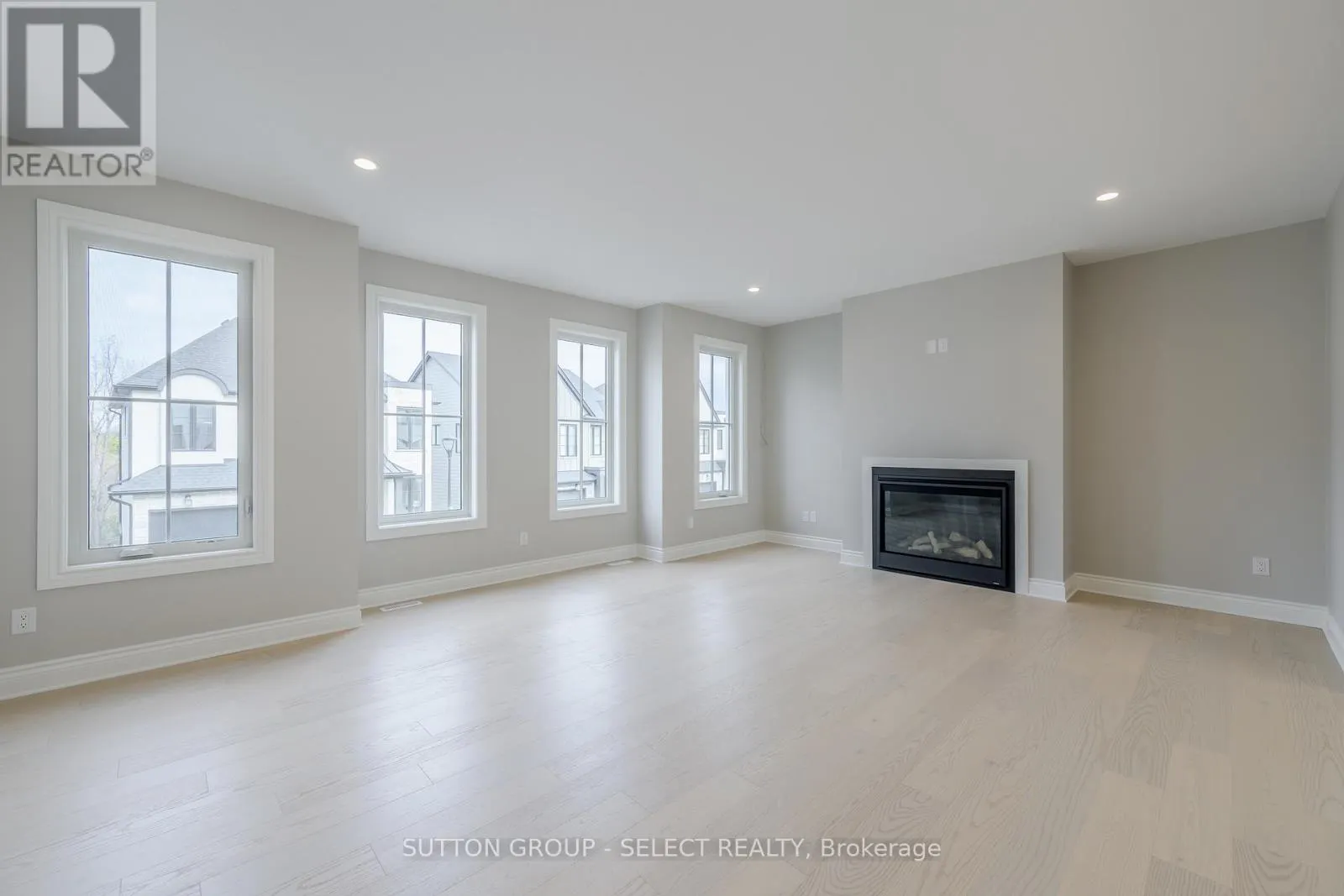 9 - 2835 SHEFFIELD PLACE, #9