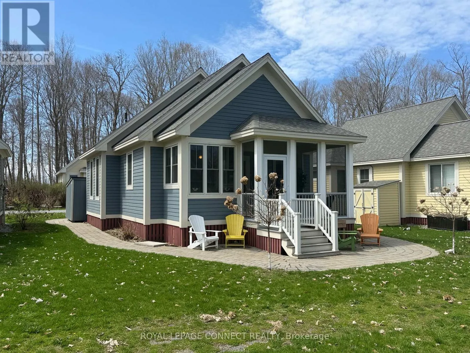 222 - 17 HOLLOW LANE