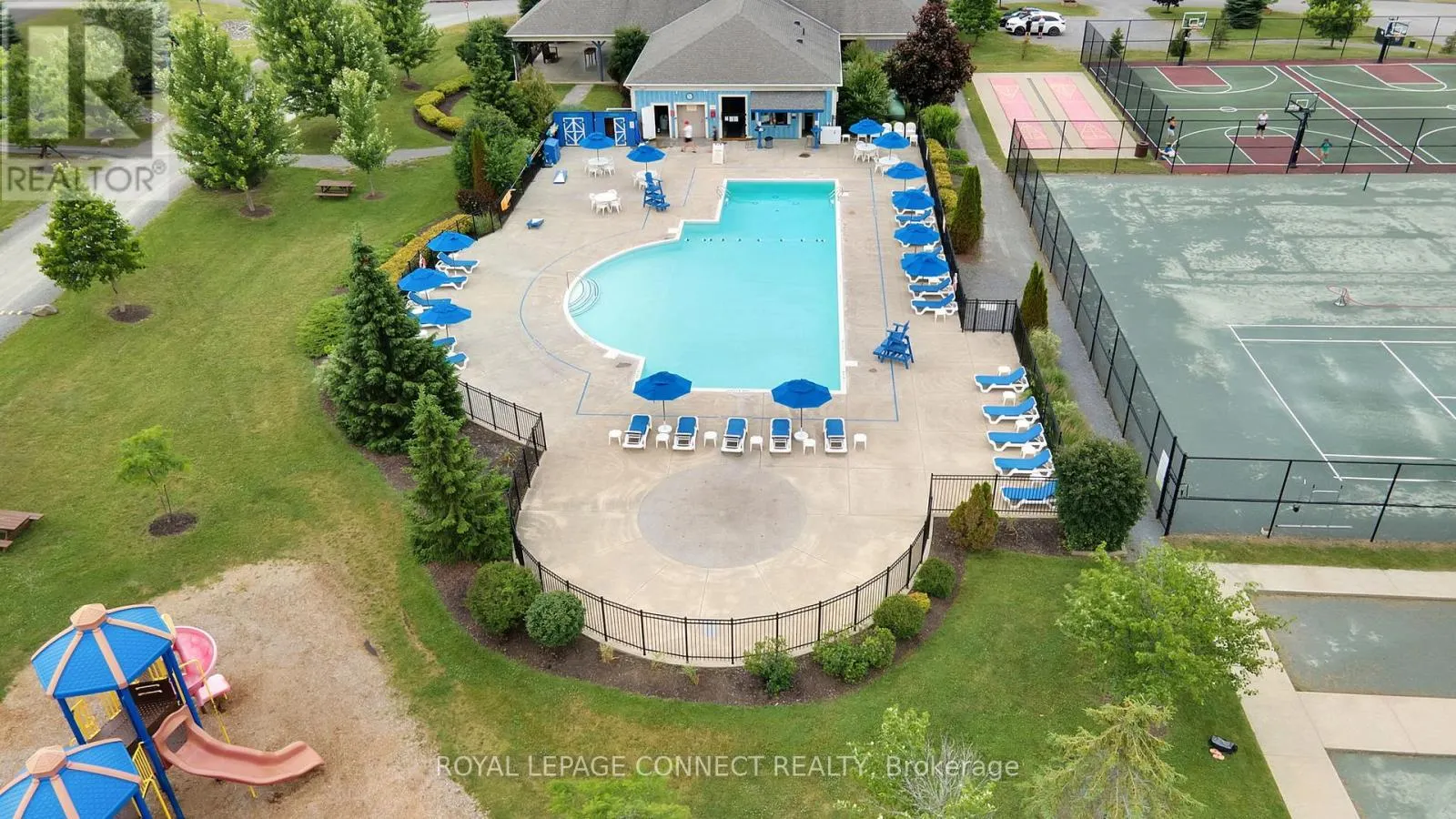 222 - 17 HOLLOW LANE