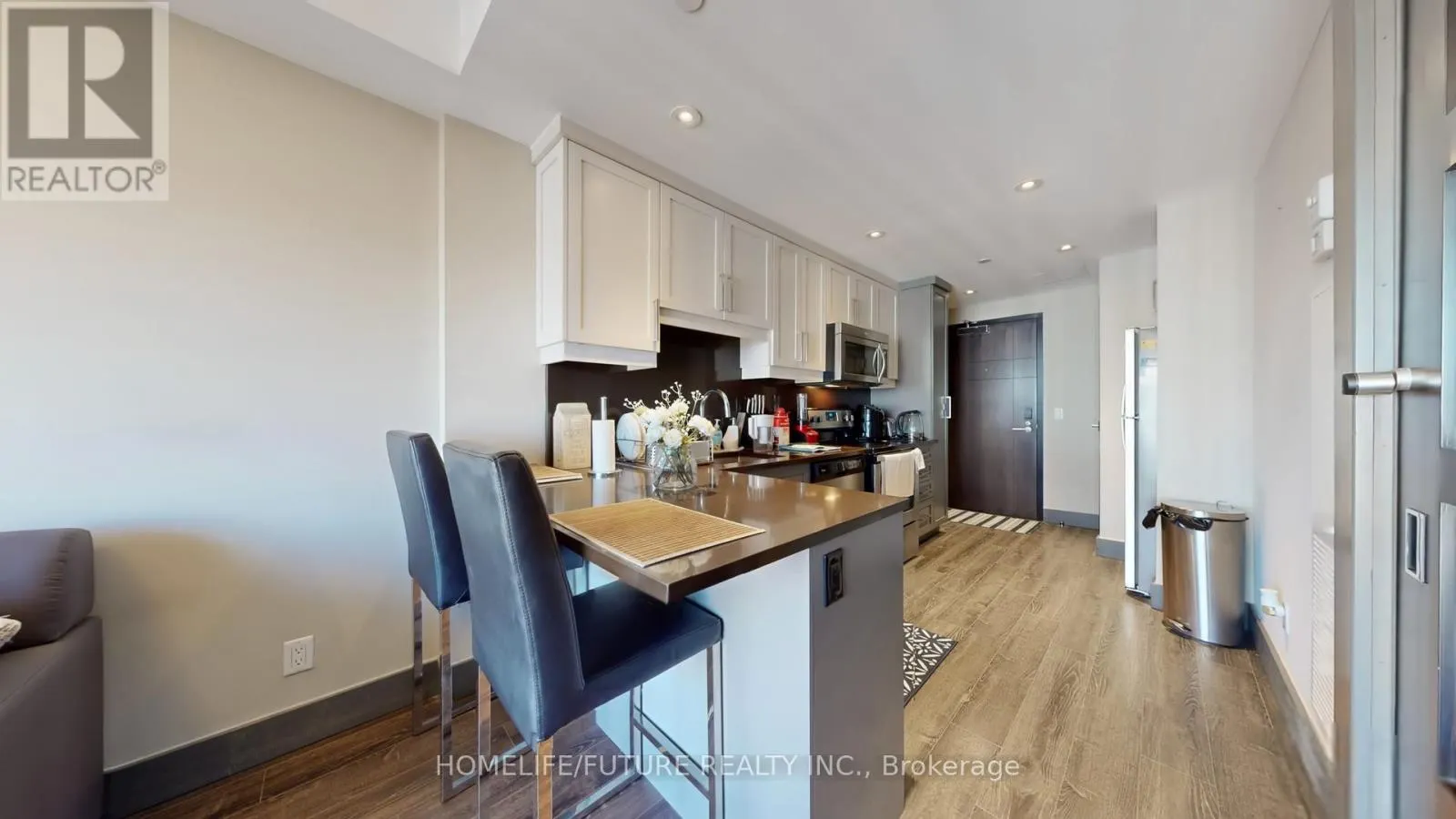 S2205 - 330 PHILLIP STREET