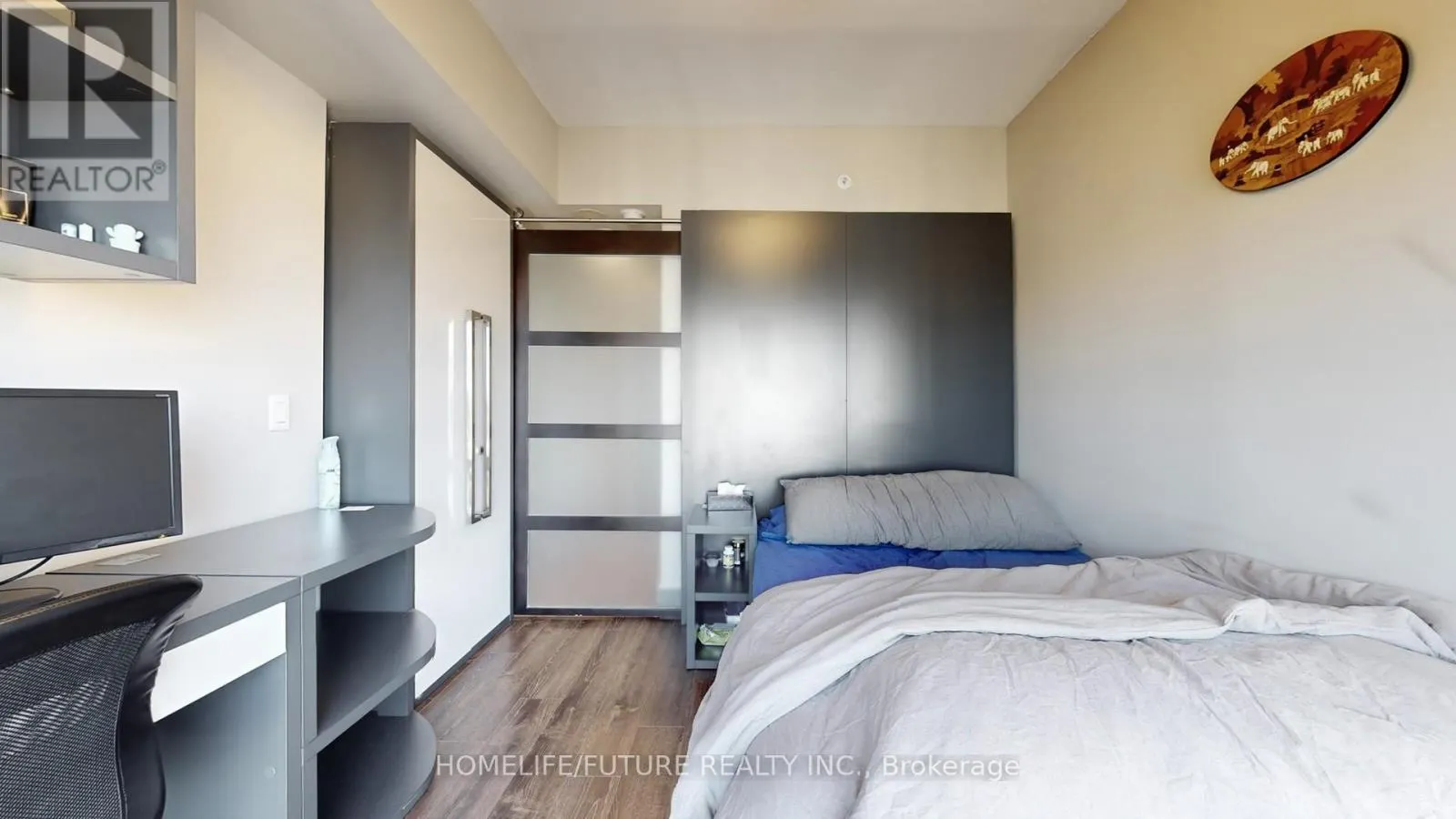 S2205 - 330 PHILLIP STREET