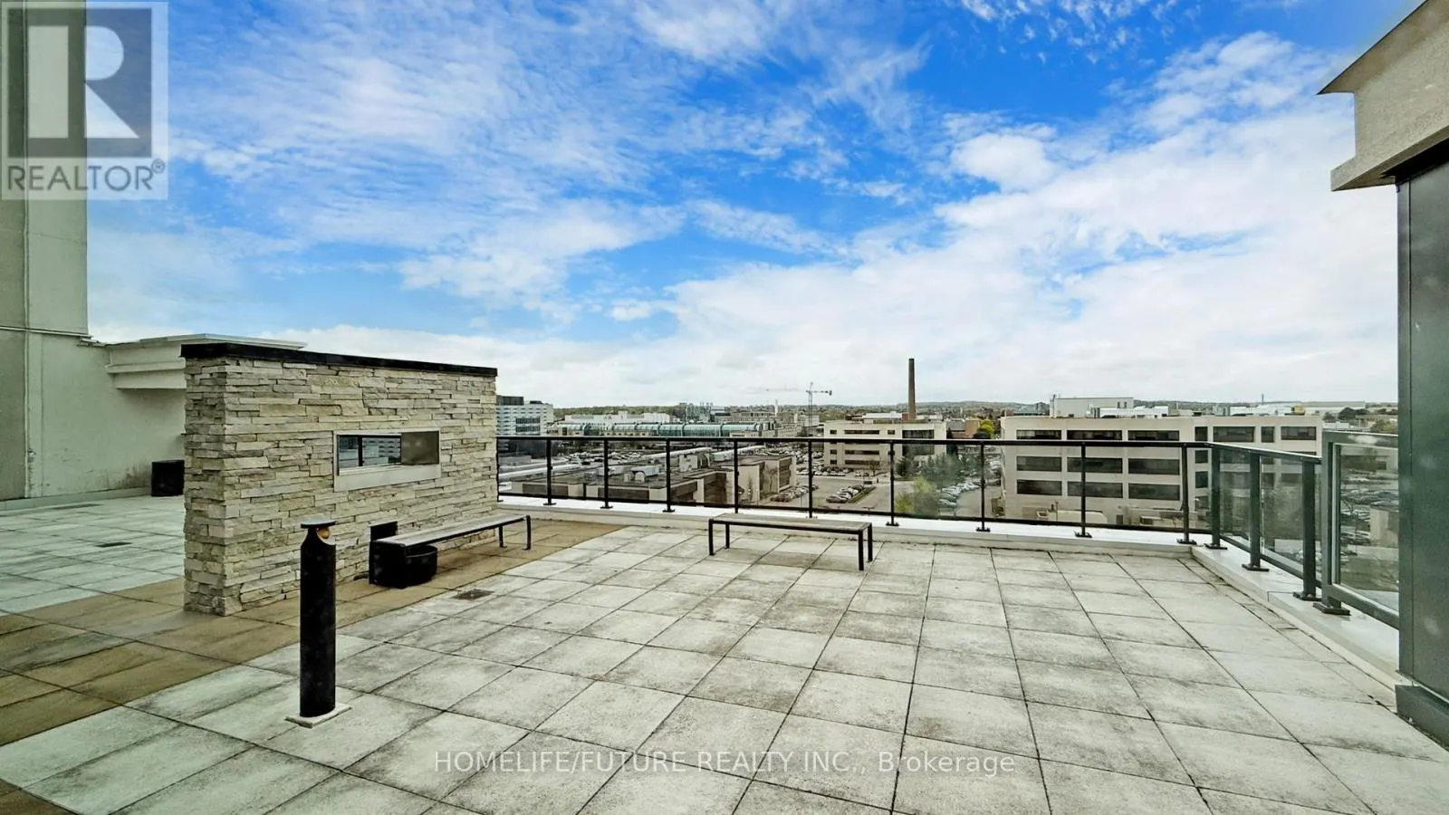 S2205 - 330 PHILLIP STREET