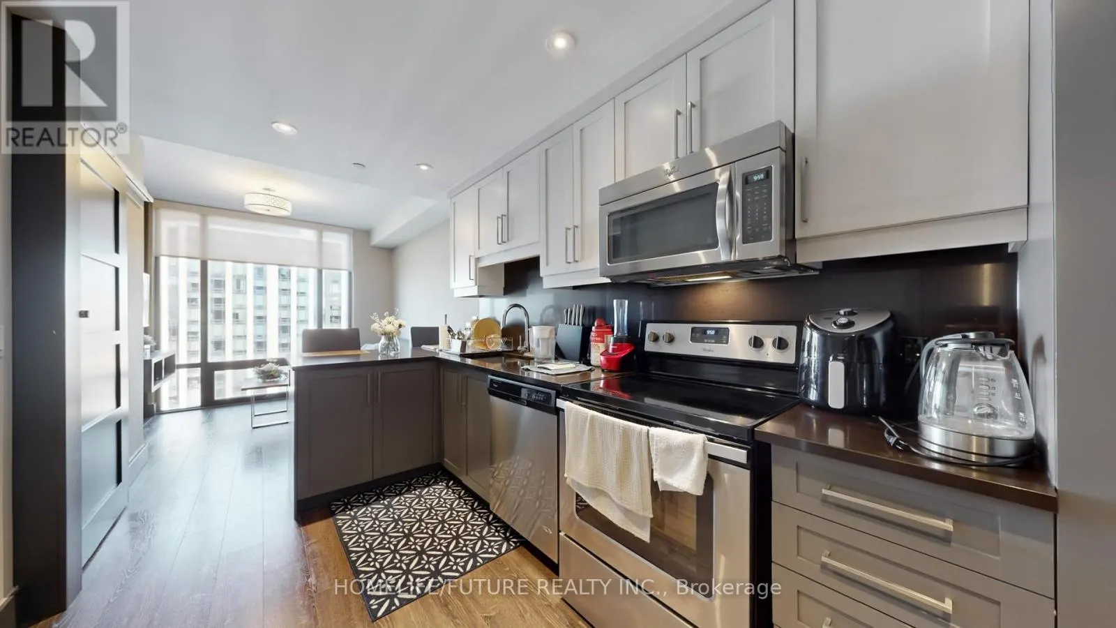 S2205 - 330 PHILLIP STREET