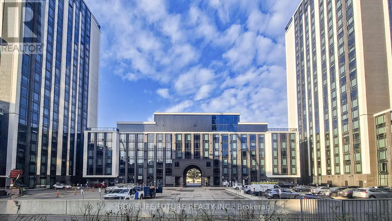 S2205 - 330 PHILLIP STREET