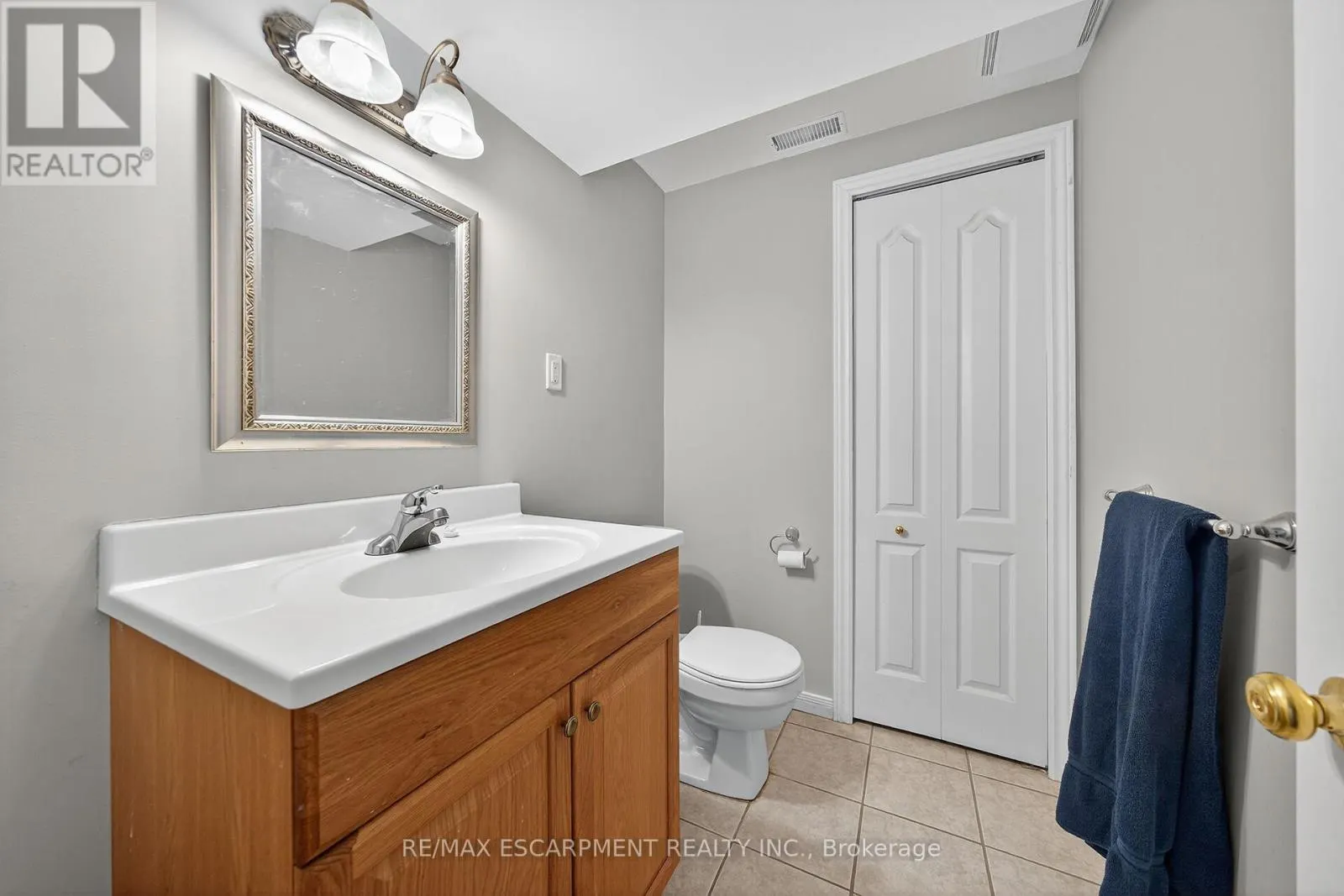 23 - 7 SOUTHSIDE PLACE