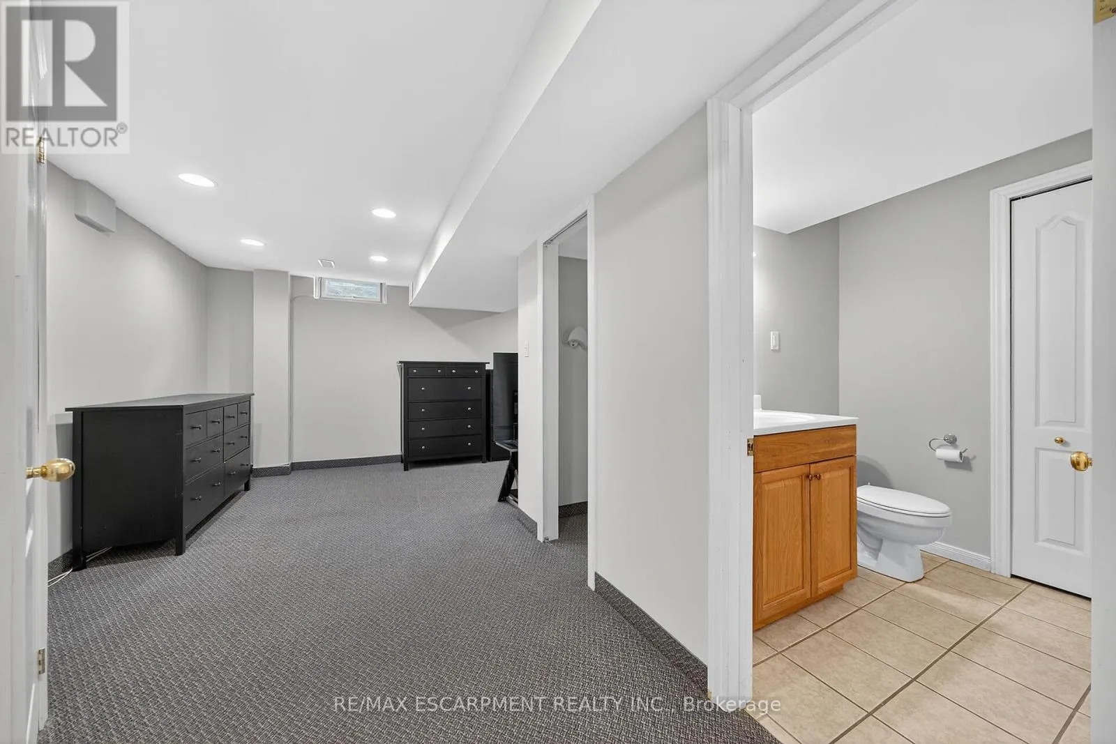 23 - 7 SOUTHSIDE PLACE