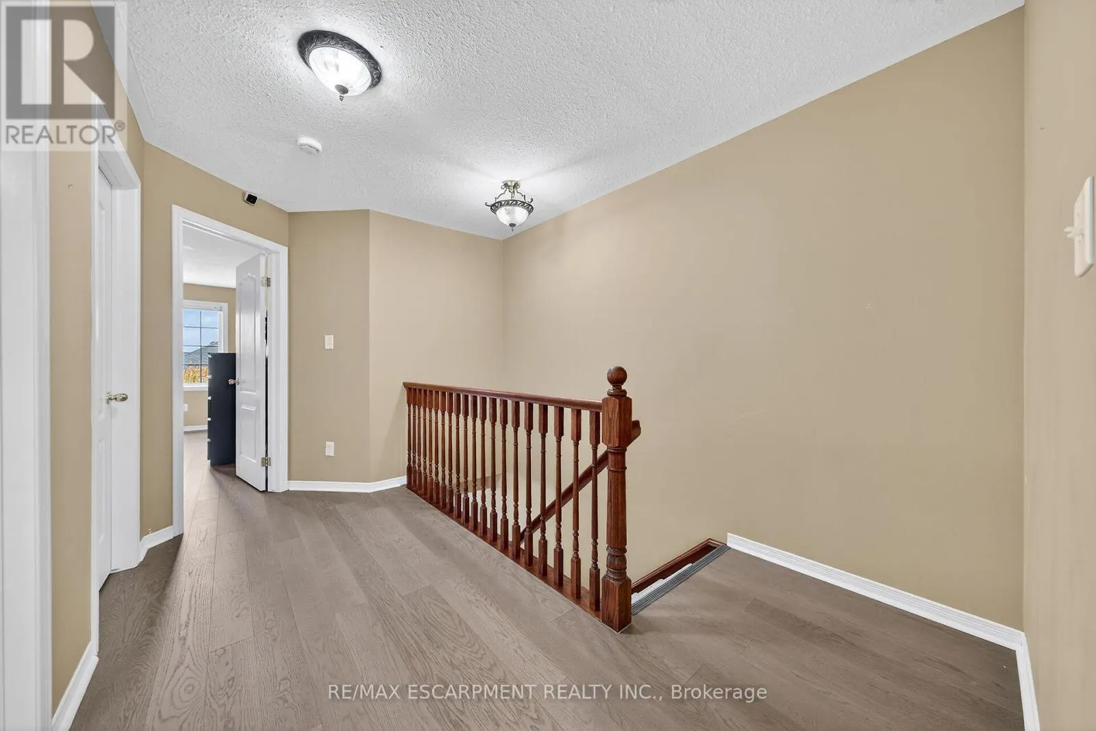 23 - 7 SOUTHSIDE PLACE