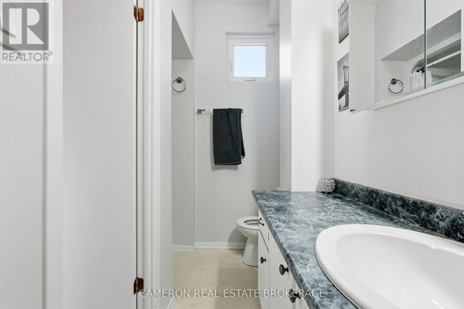 1796 DEWHURST AVENUE