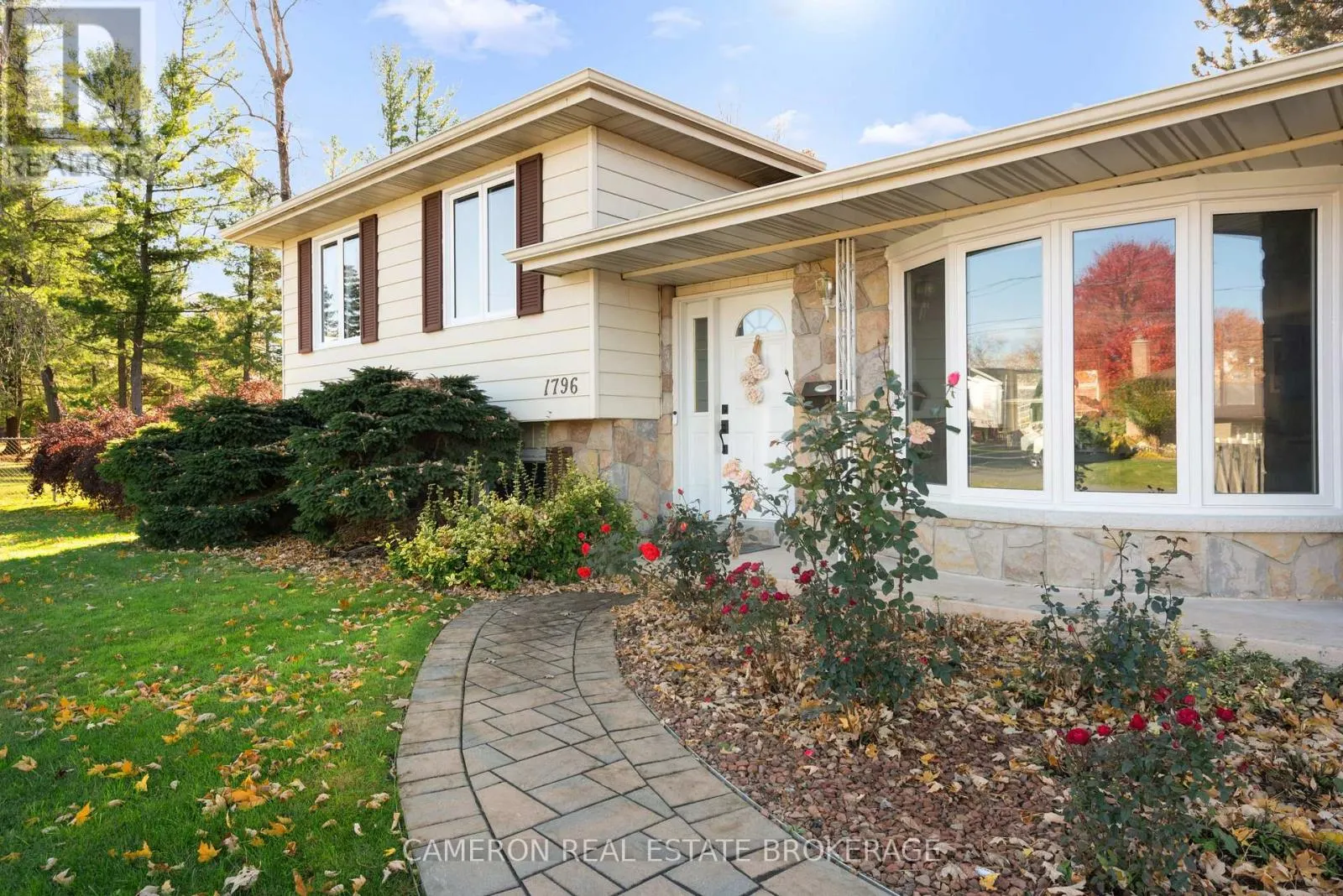 1796 DEWHURST AVENUE