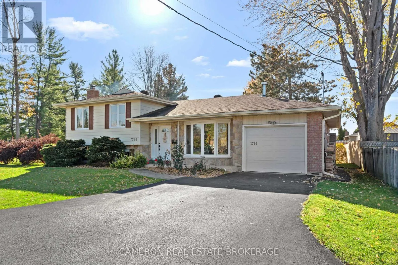 1796 DEWHURST AVENUE