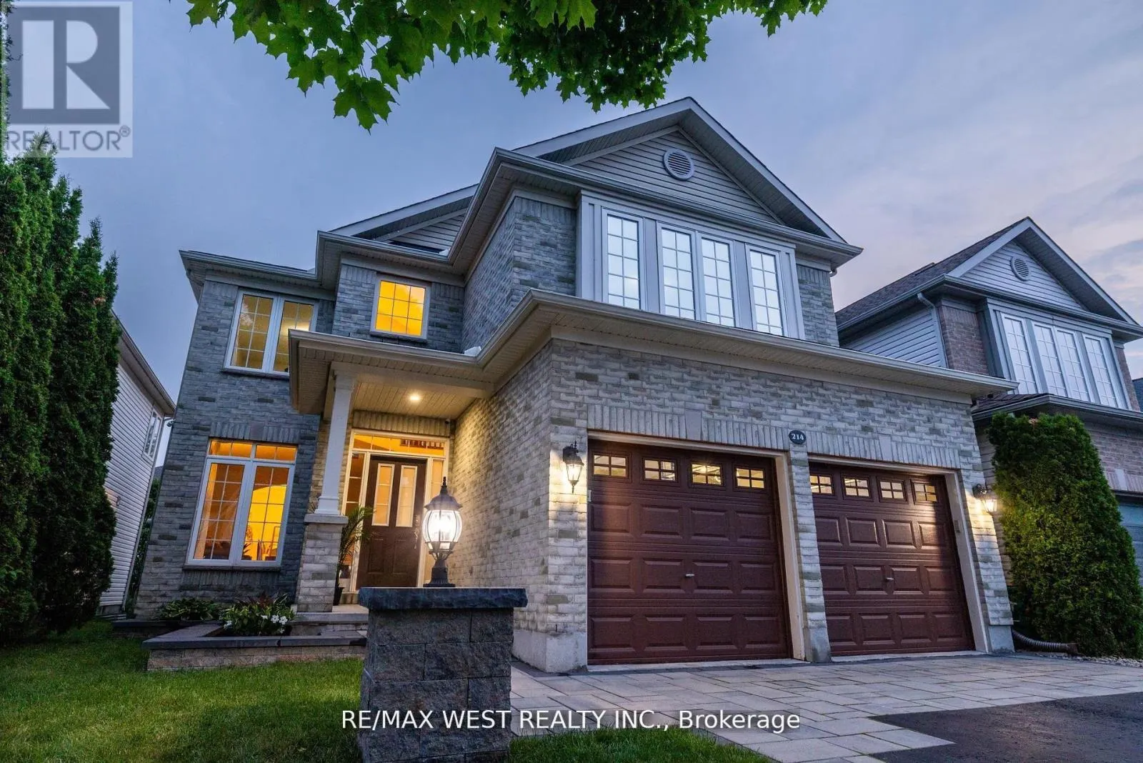 214 CASTLEGARTH CRESCENT