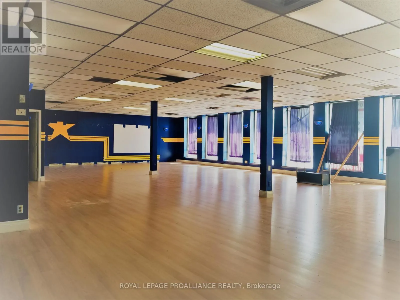 R3 - 205 NORTH FRONT STREET, #R3