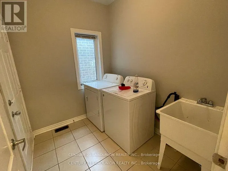 516 BALDWIN CRESCENT