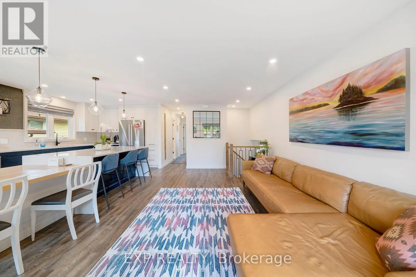 44 ROYAL ORCHARD CRESCENT