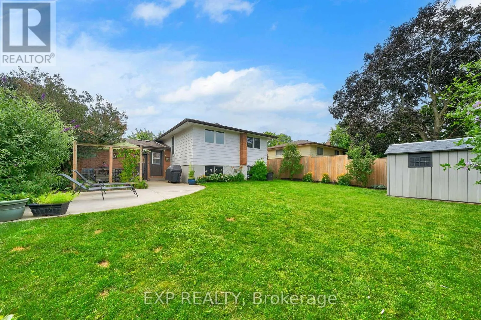 44 ROYAL ORCHARD CRESCENT