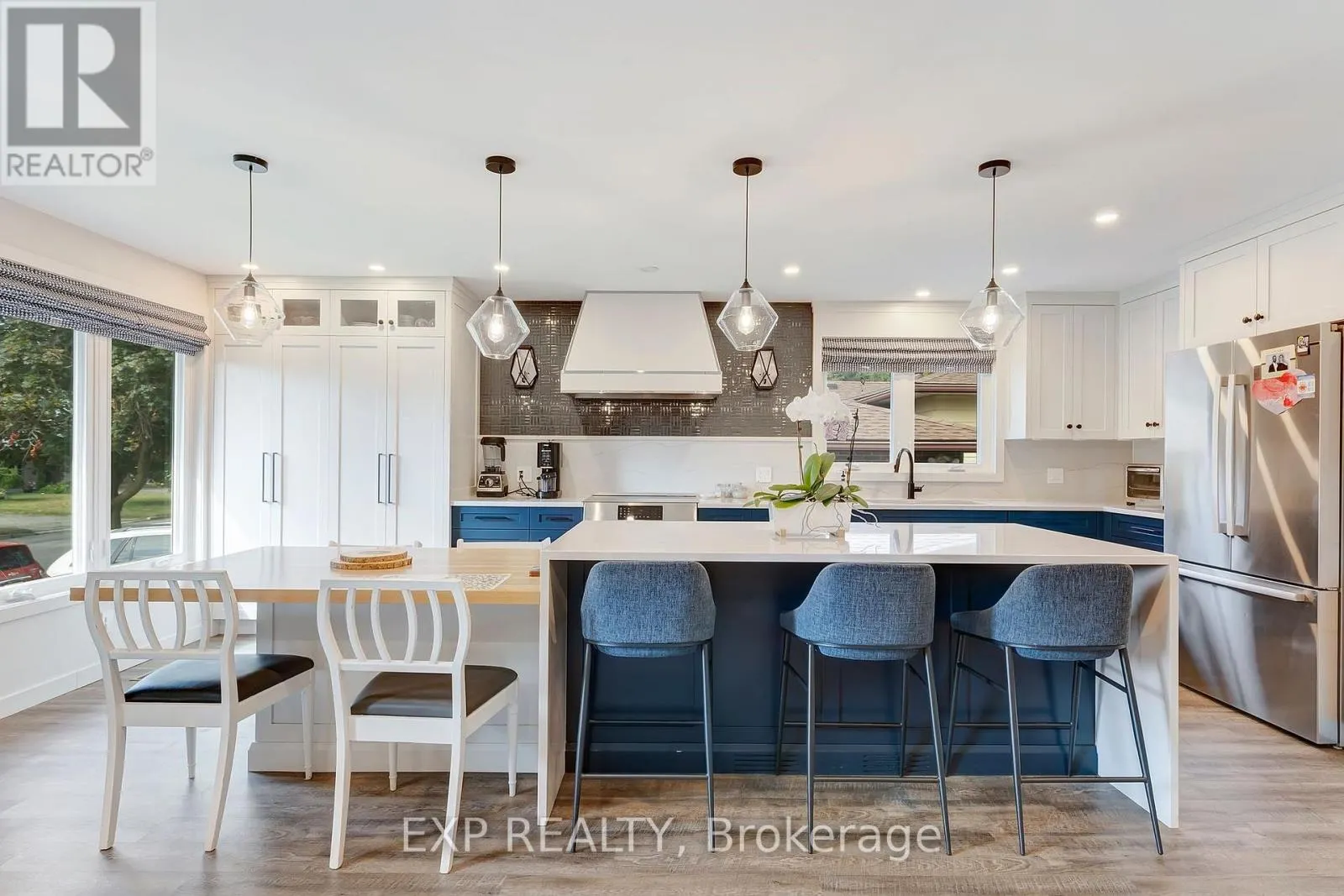 44 ROYAL ORCHARD CRESCENT