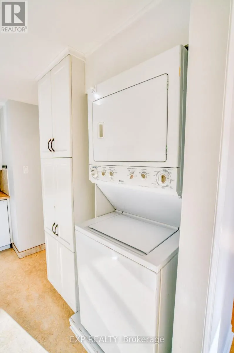 1 - 16 SWEETBRIAR CIRCLE